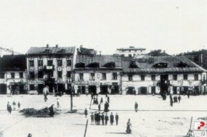 Południowa pierzeja Starego Rynku, lata 80. XIX w. Źródło: Fotopolska.eu